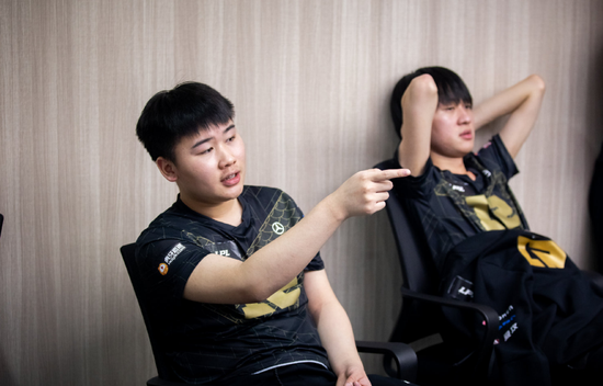 深入解析《无畏契约》英雄位置与比赛策略